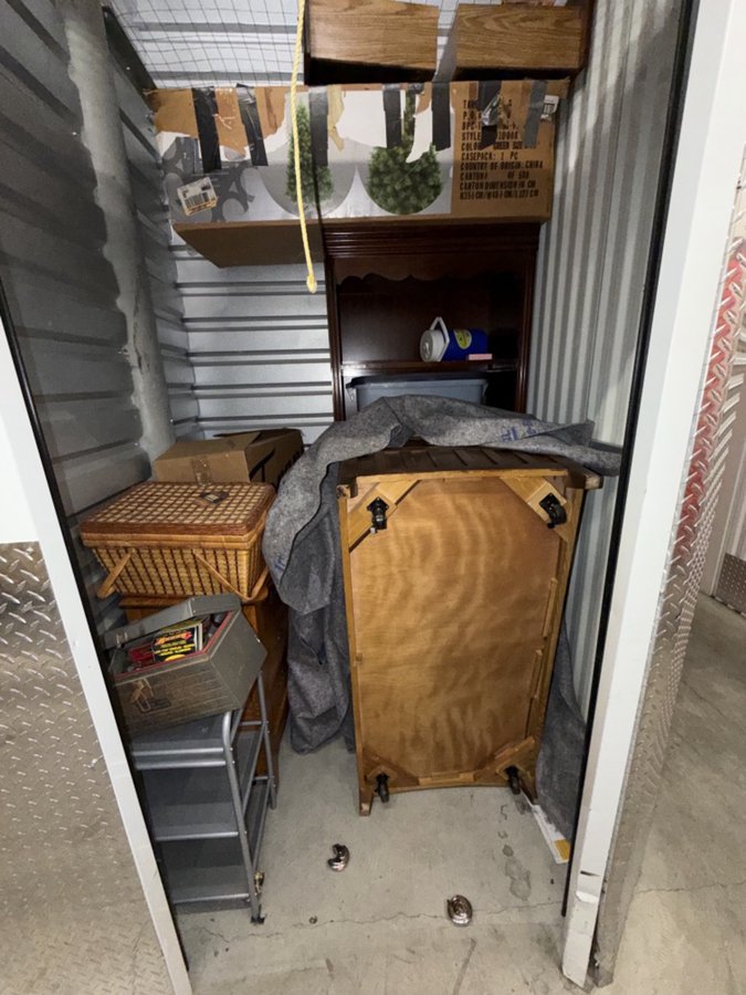 5 x 5 storage unit in North Hollywood, CA
