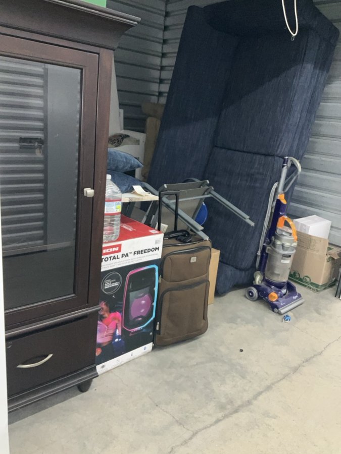 10 x 9 storage unit in Tualatin, OR