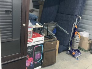 10 x 9 storage unit in Tualatin, OR