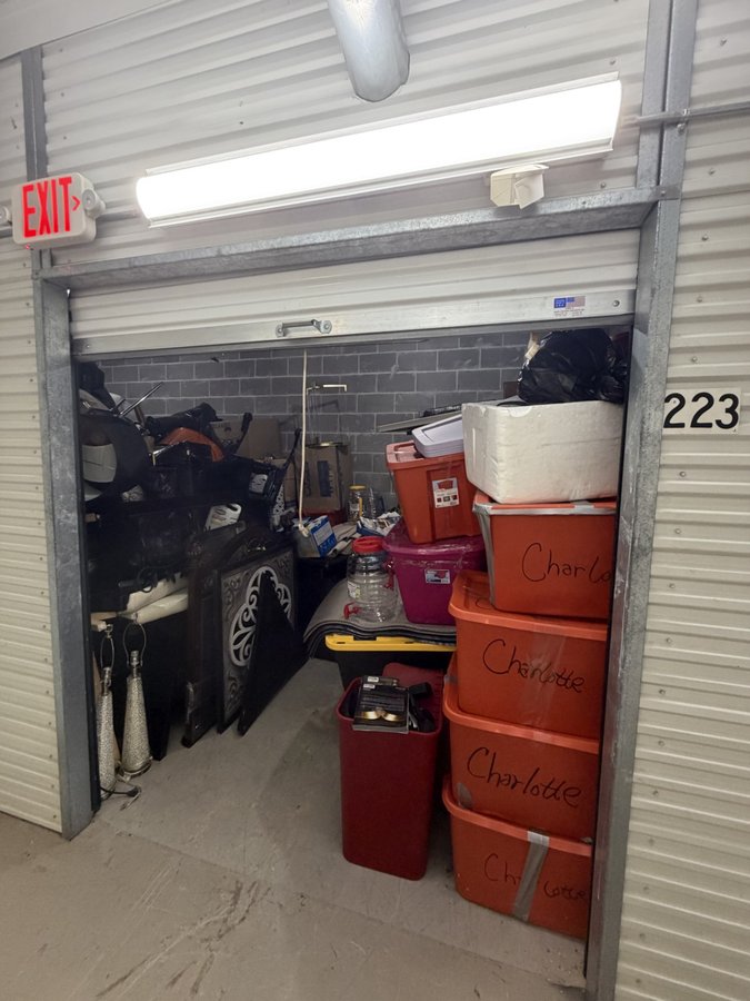 10 x 20 storage unit in Sugar Land, TX