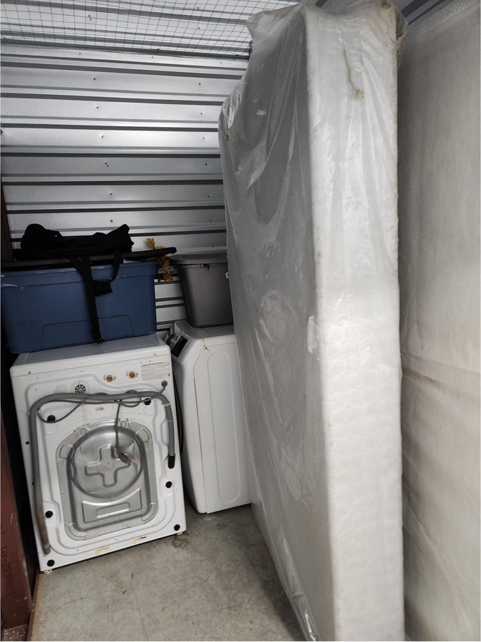 5 x 10 storage unit in Buford, GA