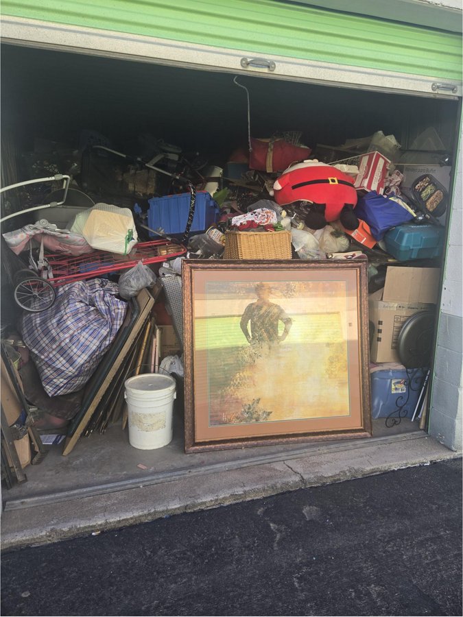 10 x 14 storage unit in Phoenix, AZ