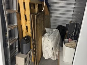 5 x 10 storage unit in Las Vegas, NV