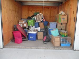 10 x 10 storage unit in Bakersfield, CA