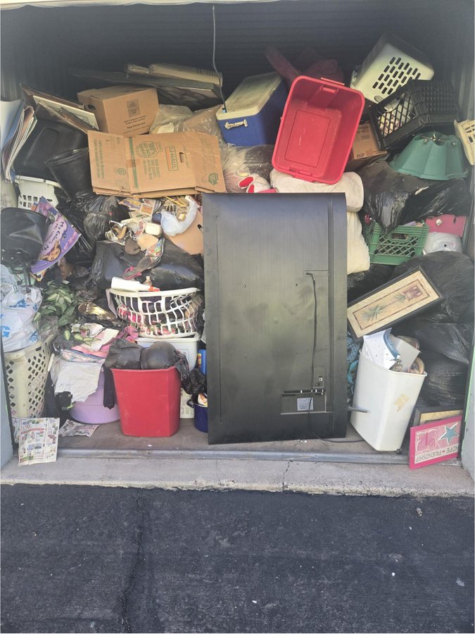 10 x 15 storage unit in Phoenix, AZ
