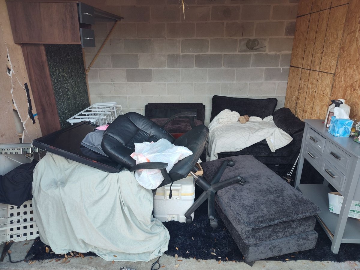 10 x 7 storage unit in Tampa, FL