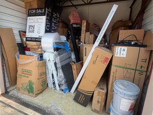 10 x 10 storage unit in Pearland, TX