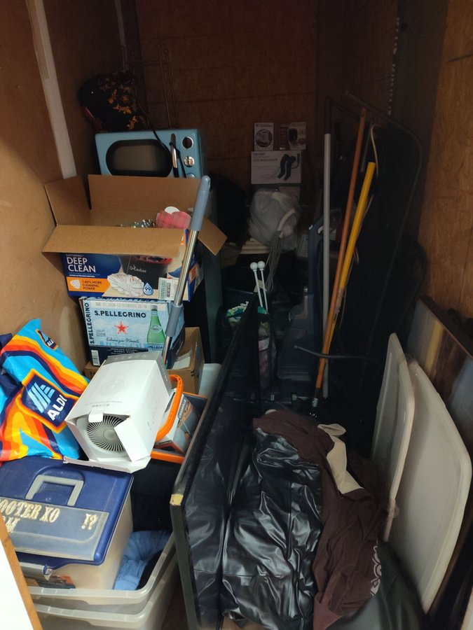 5 x 10 storage unit in Tampa, FL