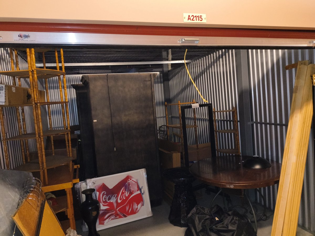 10 x 15 storage unit in Tampa, FL
