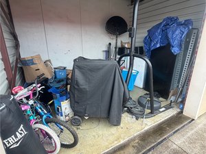 10 x 12 storage unit in Pearland, TX