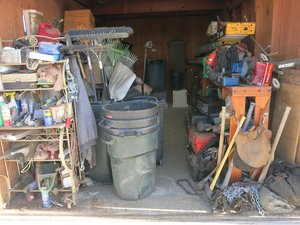 10 x 18 storage unit in Bakersfield, CA