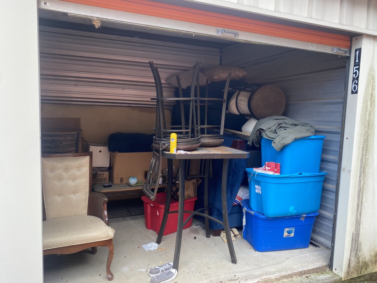 10 x 10 storage unit in Laceys Spring, AL