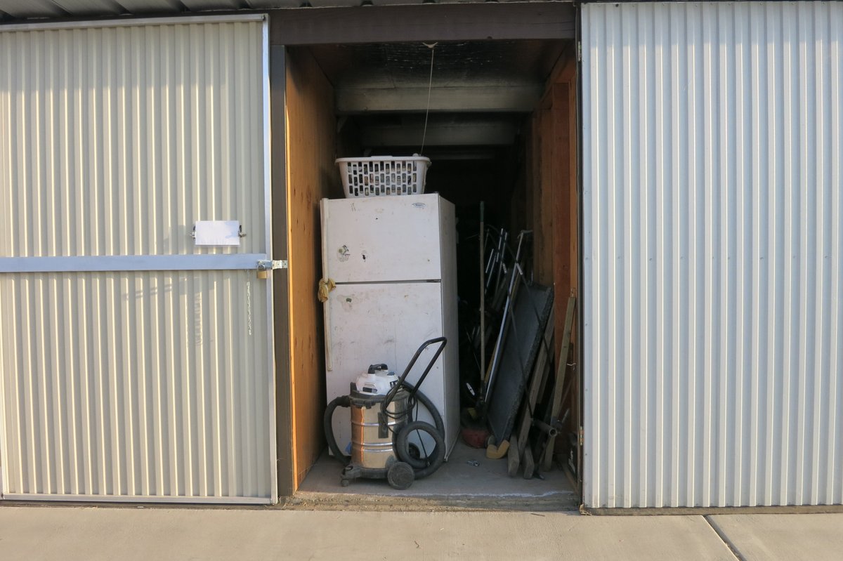 5 x 15 storage unit in Bakersfield, CA