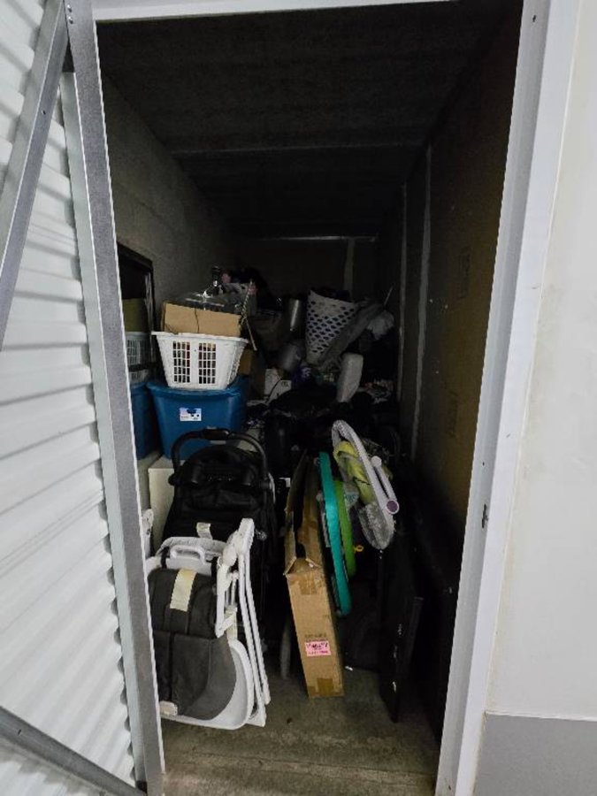 5 x 10 storage unit in Phoenix, AZ