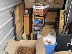 5 x 10 storage unit in Laceys Spring, AL