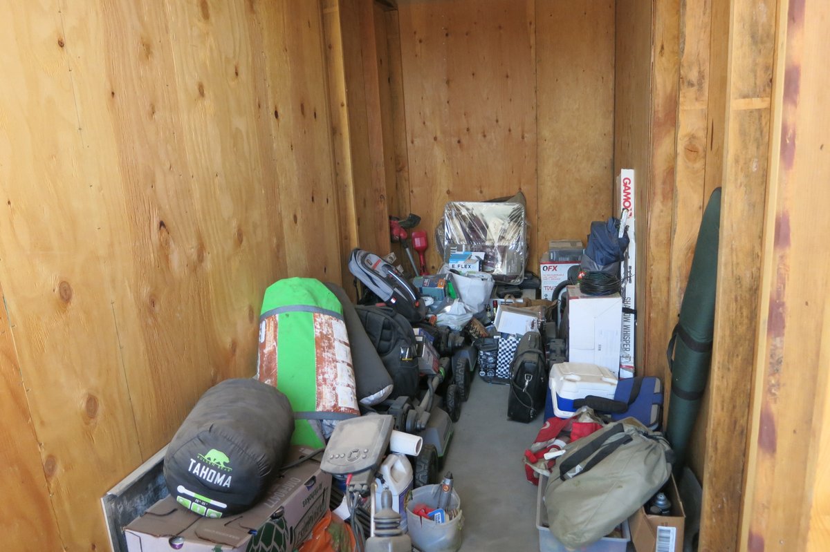 5 x 15 storage unit in Bakersfield, CA