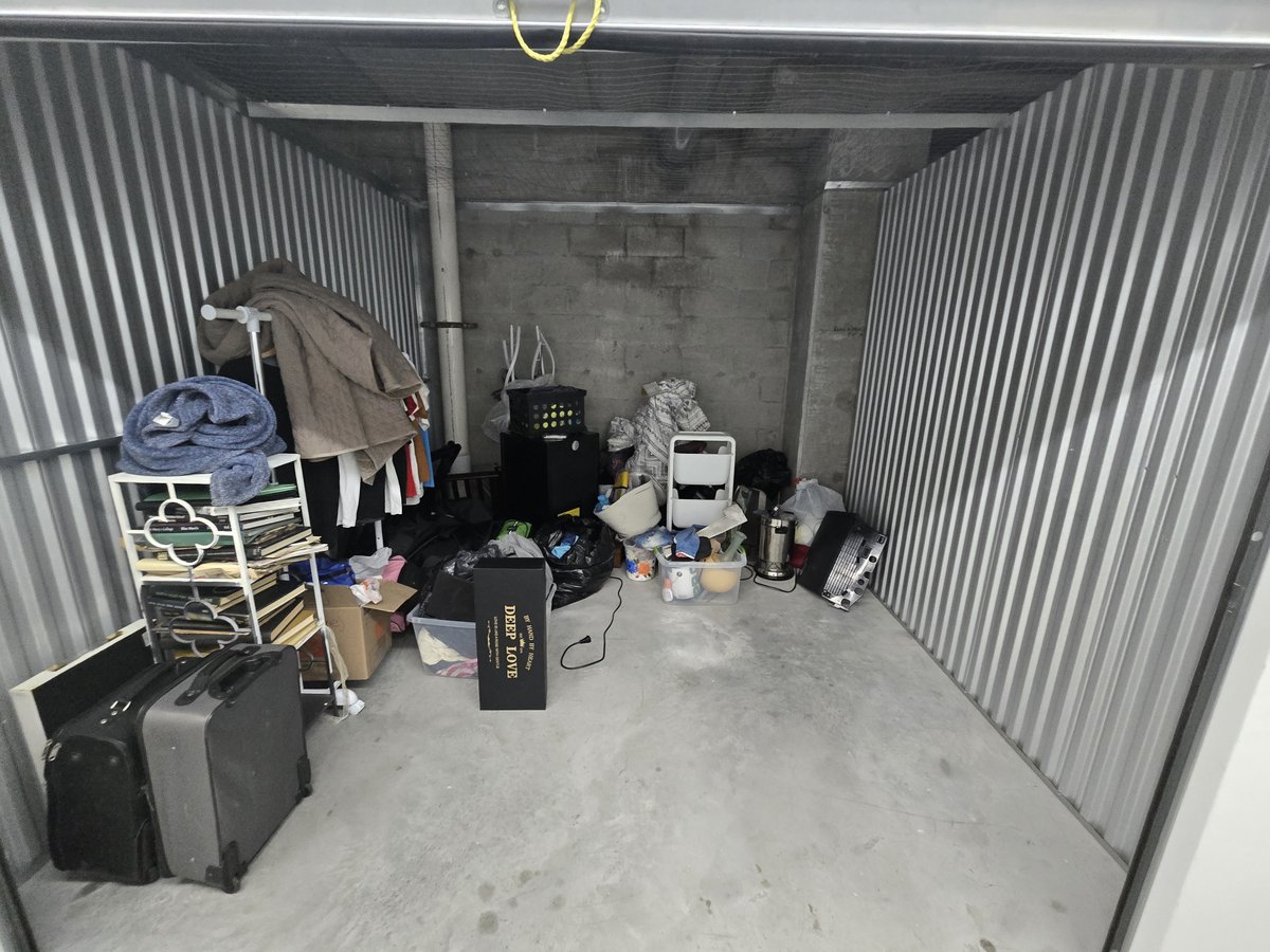 10 x 10 storage unit in Miami, FL