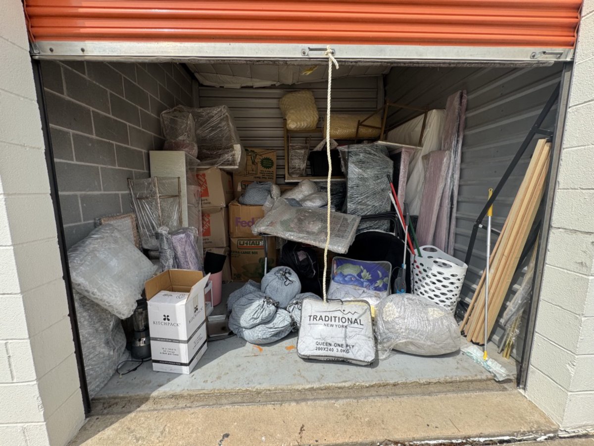 10 x 10 storage unit in Jersey Village, TX