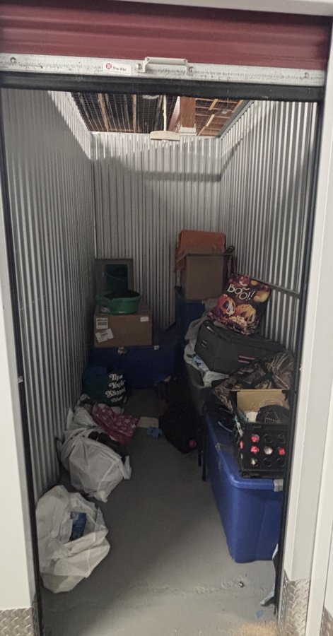 5 x 10 storage unit in Vineland, NJ