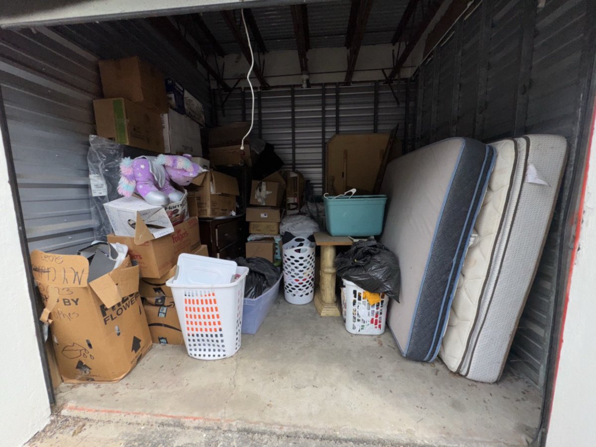 10 x 10 storage unit in Houston, TX