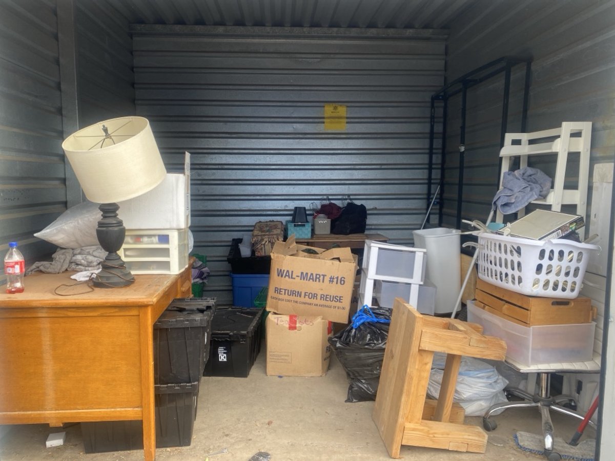 10 x 10 storage unit in Glendale, AZ