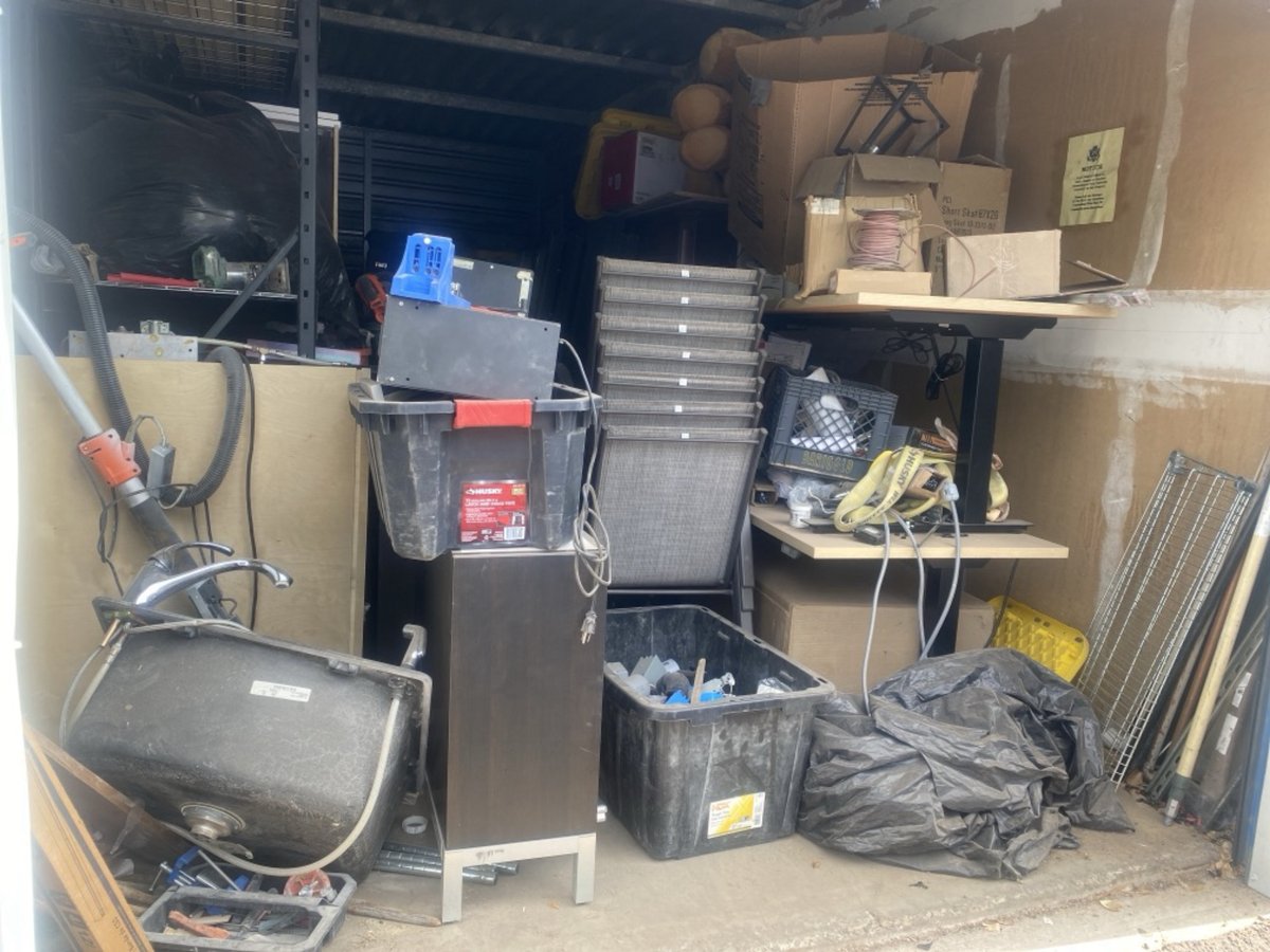 10 x 25 storage unit in Glendale, AZ