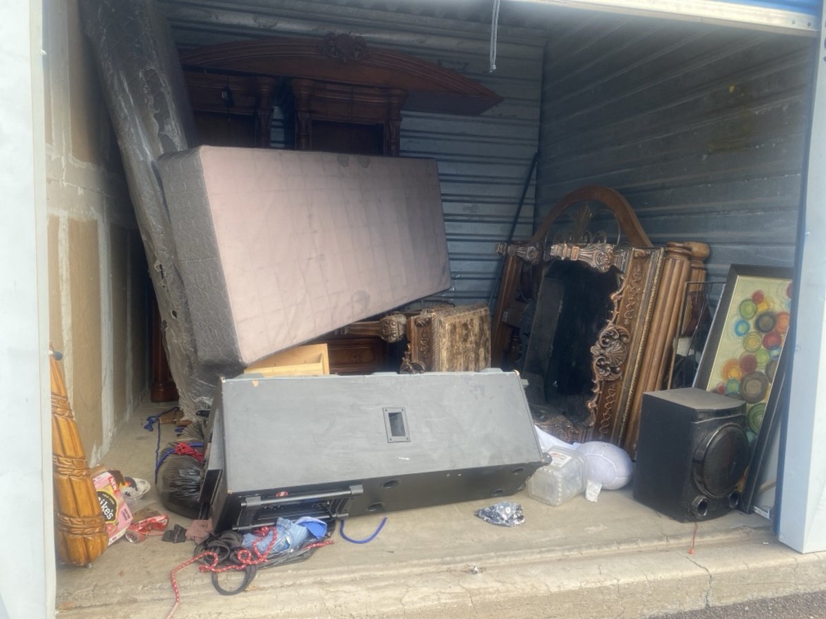 10 x 10 storage unit in Glendale, AZ