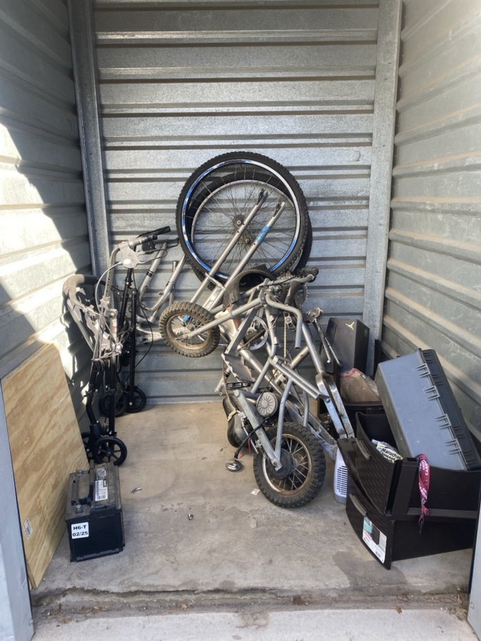 5 x 5 storage unit in Glendale, AZ