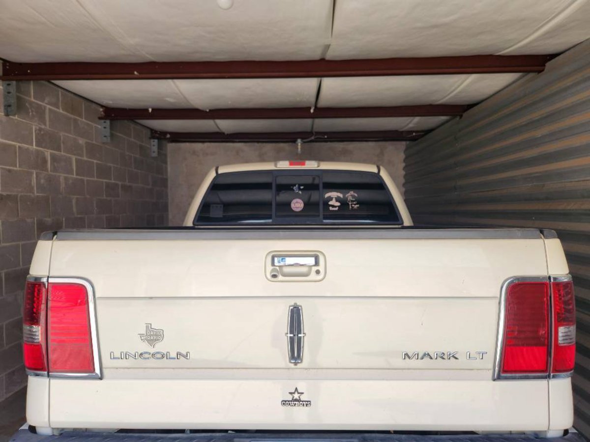 14 x 23 storage unit in Dallas, TX