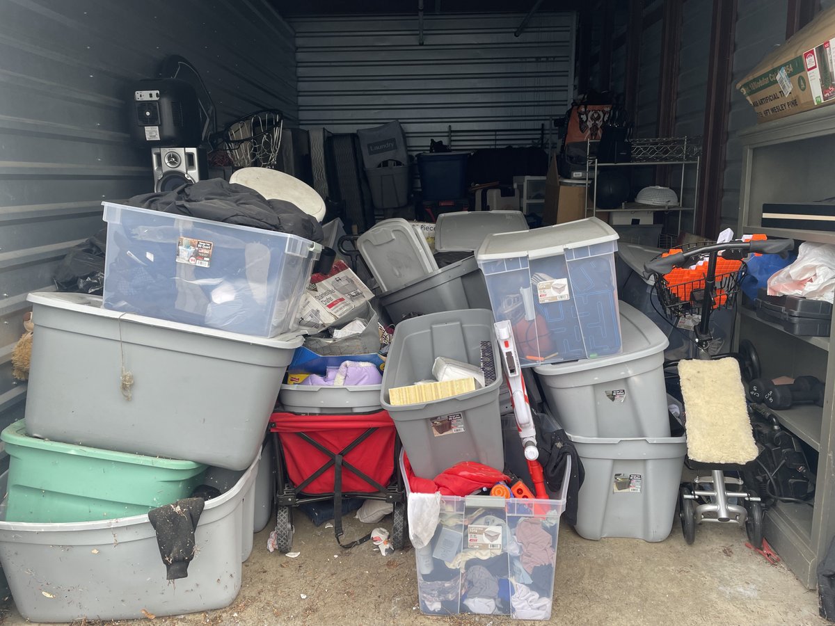10 x 20 storage unit in Tacoma, WA