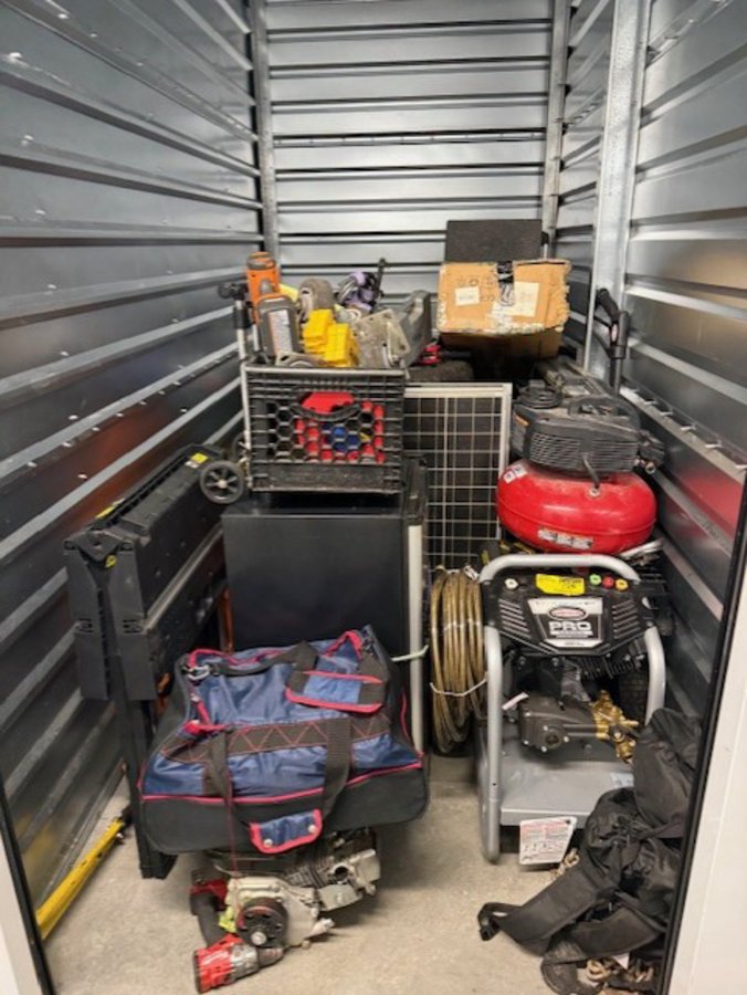 5 x 10 storage unit in Seattle, WA