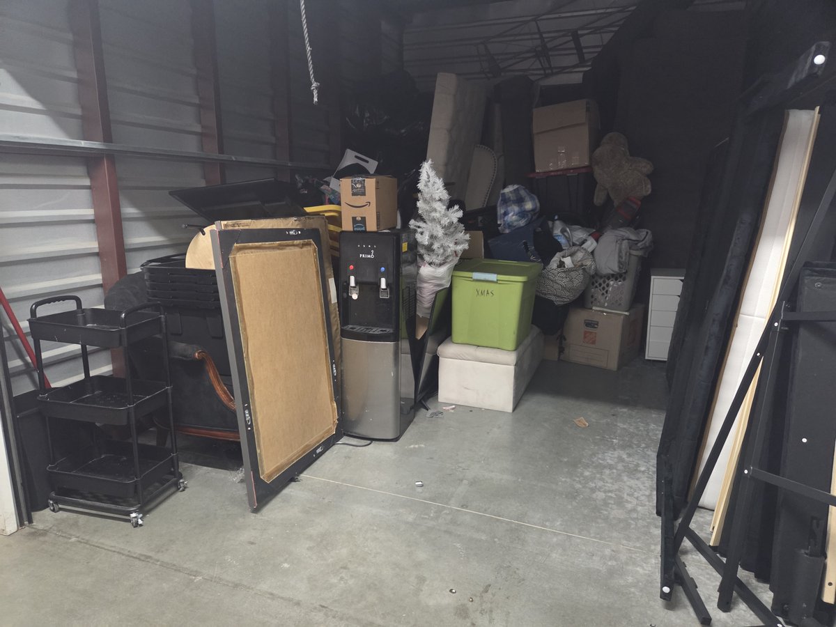 10 x 15 storage unit in Escondido, CA