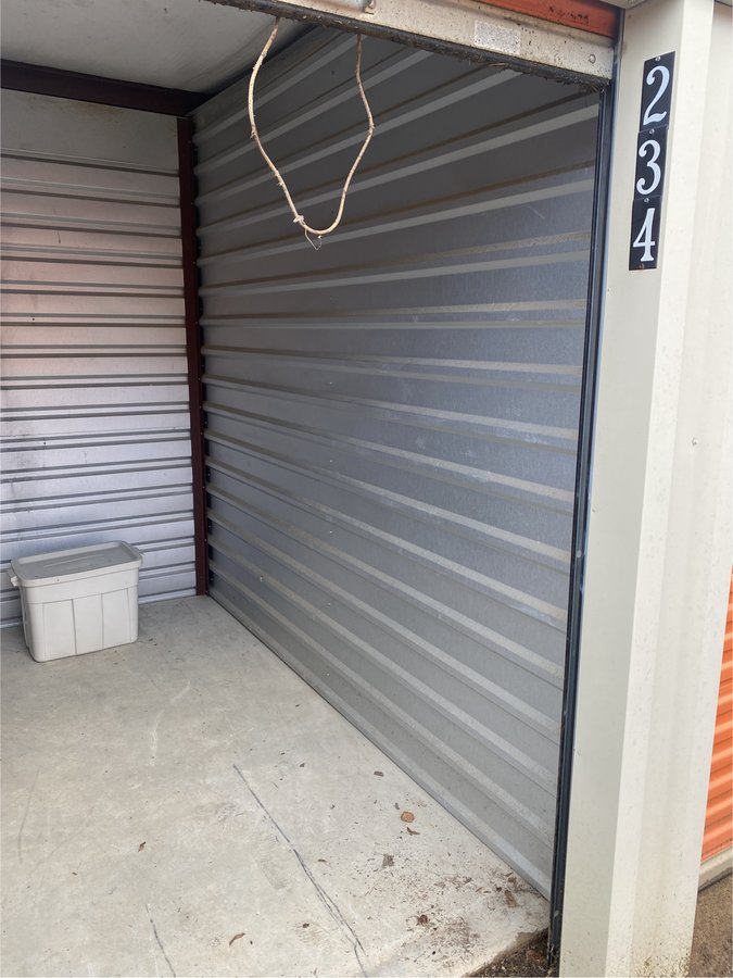 5 x 10 storage unit in Laceys Spring, AL