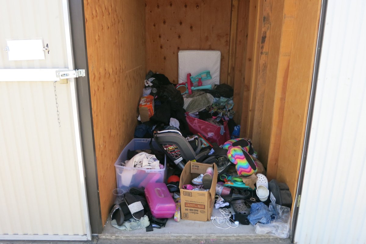5 x 10 storage unit in Bakersfield, CA