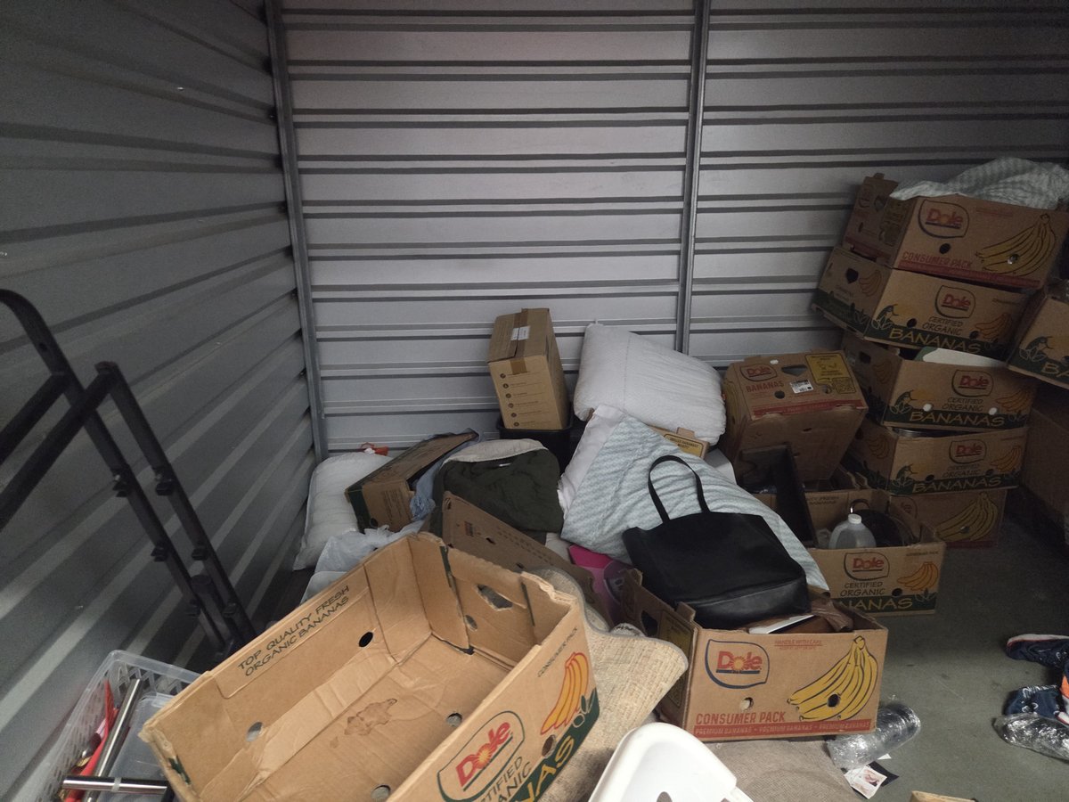 10 x 10 storage unit in Escondido, CA