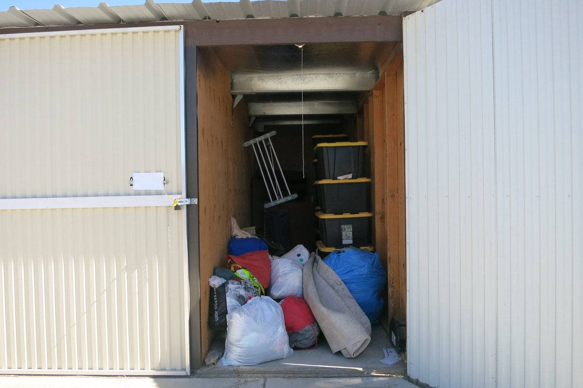 5 x 15 storage unit in Bakersfield, CA