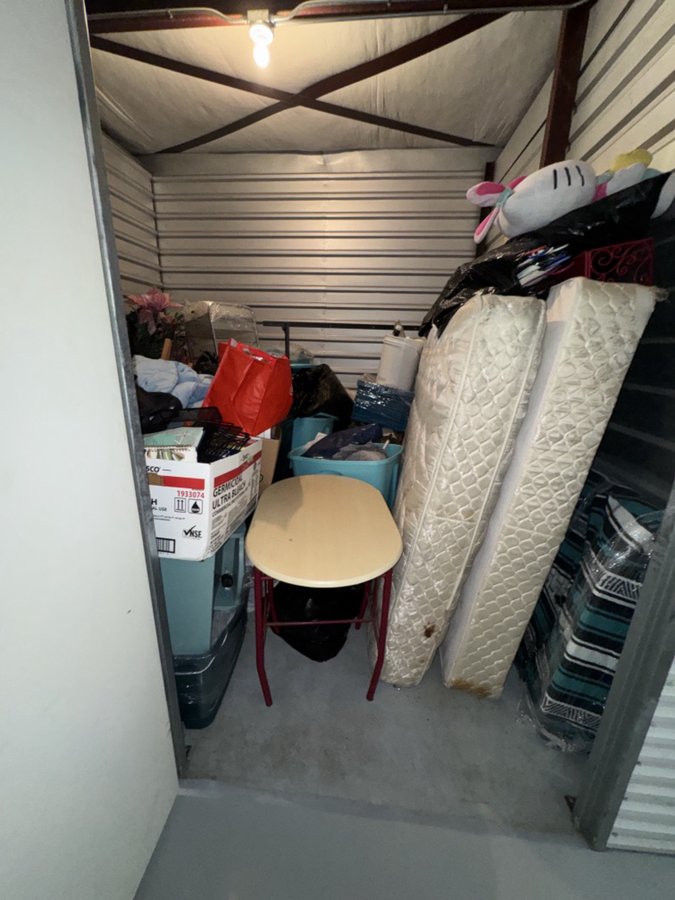 10 x 10 storage unit in Jersey Village, TX