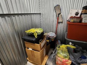 5 x 5 storage unit in Tallahassee, FL