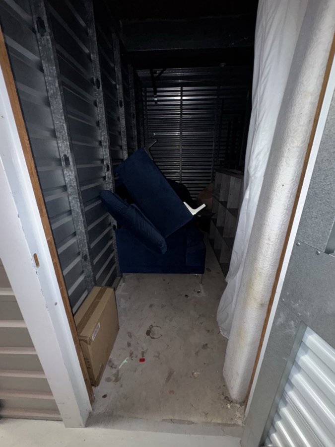 10 x 10 storage unit in Houston, TX