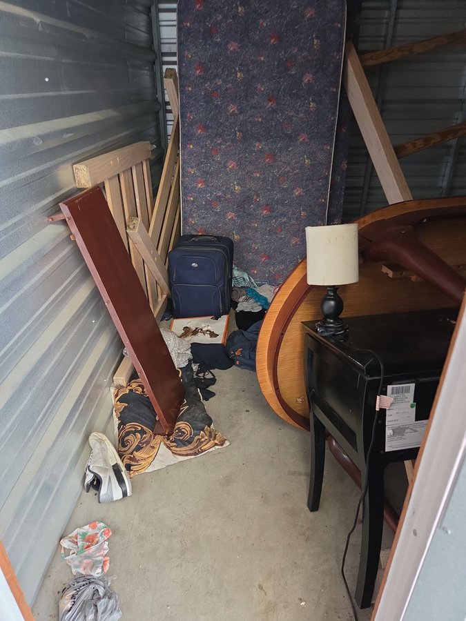 10 x 10 storage unit in Houston, TX