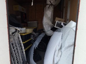 10 x 10 storage unit in Sun Valley, CA