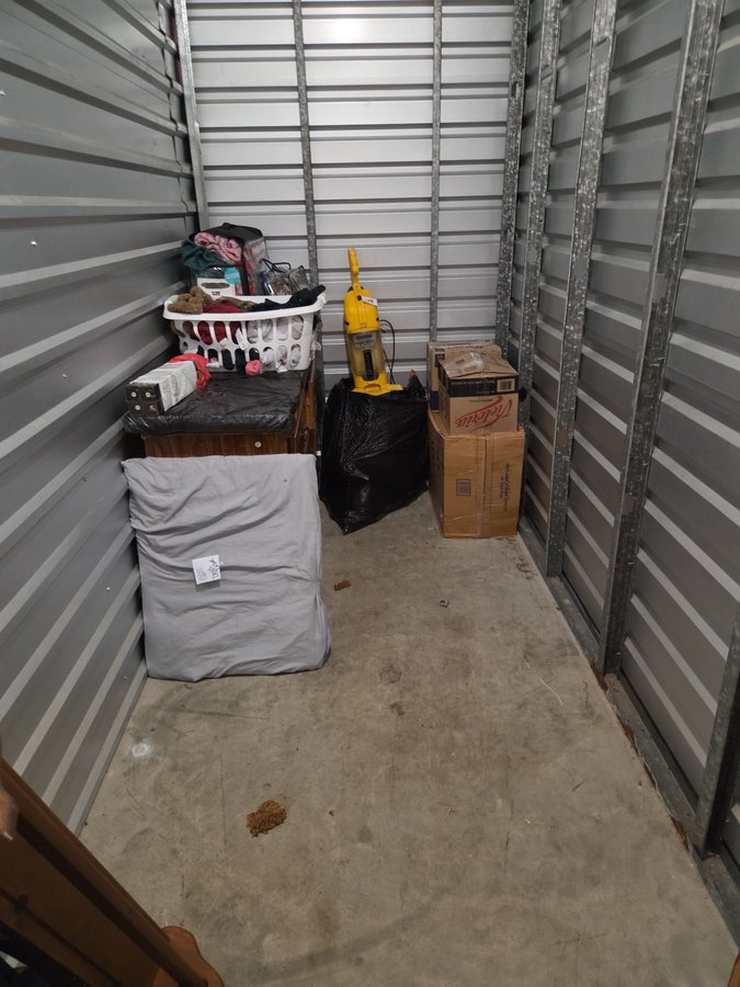 5 x 10 storage unit in Houston, TX
