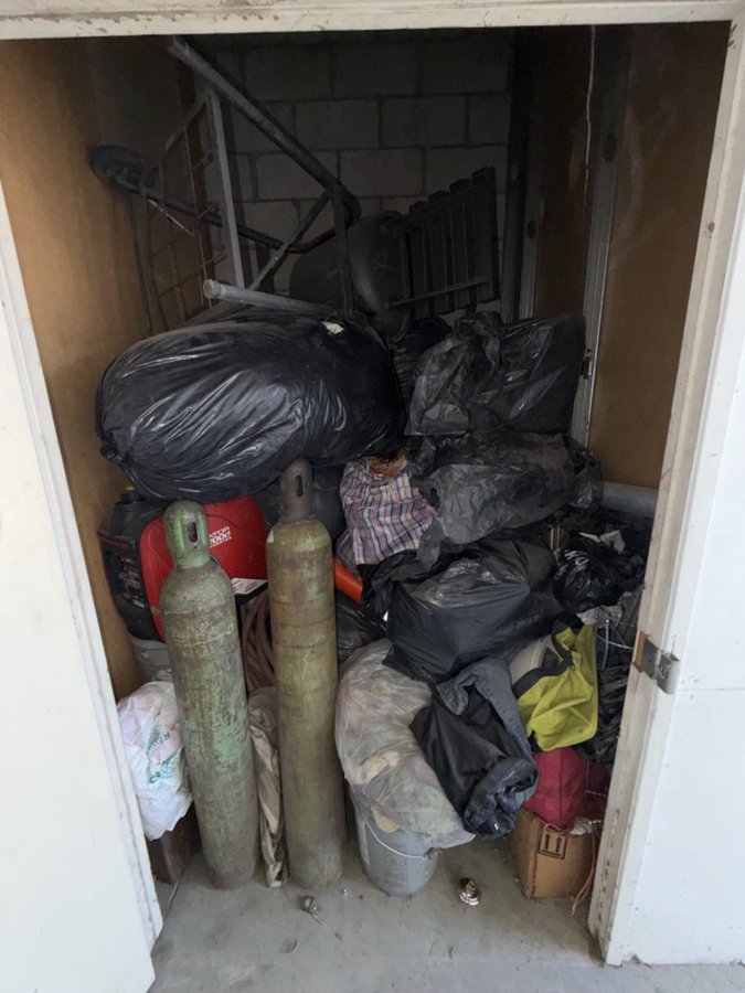 5 x 5 storage unit in Sun Valley, CA