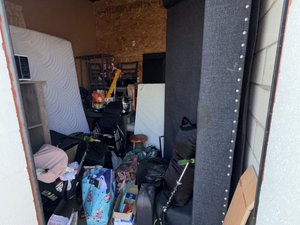 10 x 10 storage unit in Sun Valley, CA