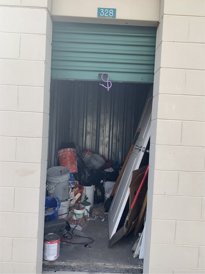 5 x 10 storage unit in Orlando, FL