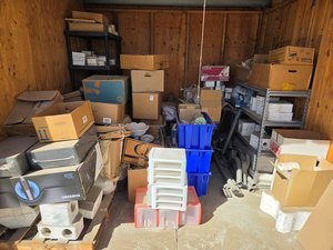 10 x 10 storage unit in Bakersfield, CA