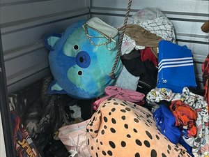 5 x 5 storage unit in Long Beach, CA