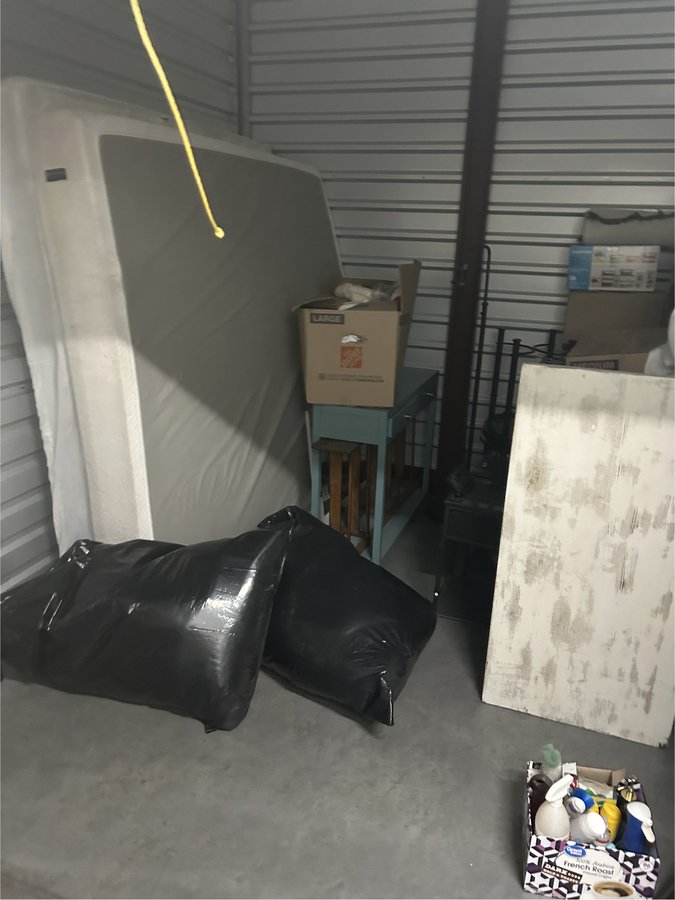 10 x 10 storage unit in Prescott Valley, AZ