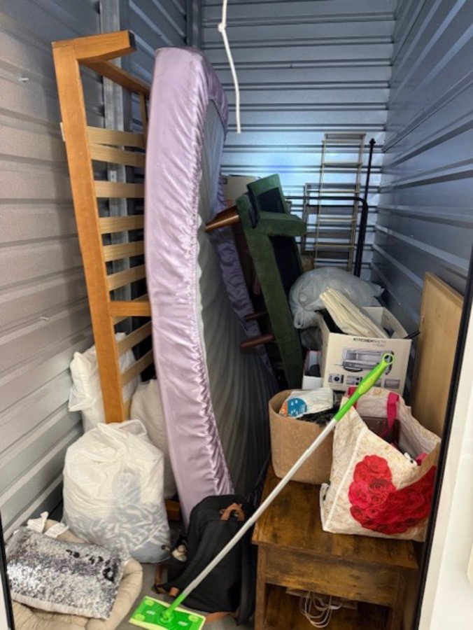 5 x 10 storage unit in Seattle, WA