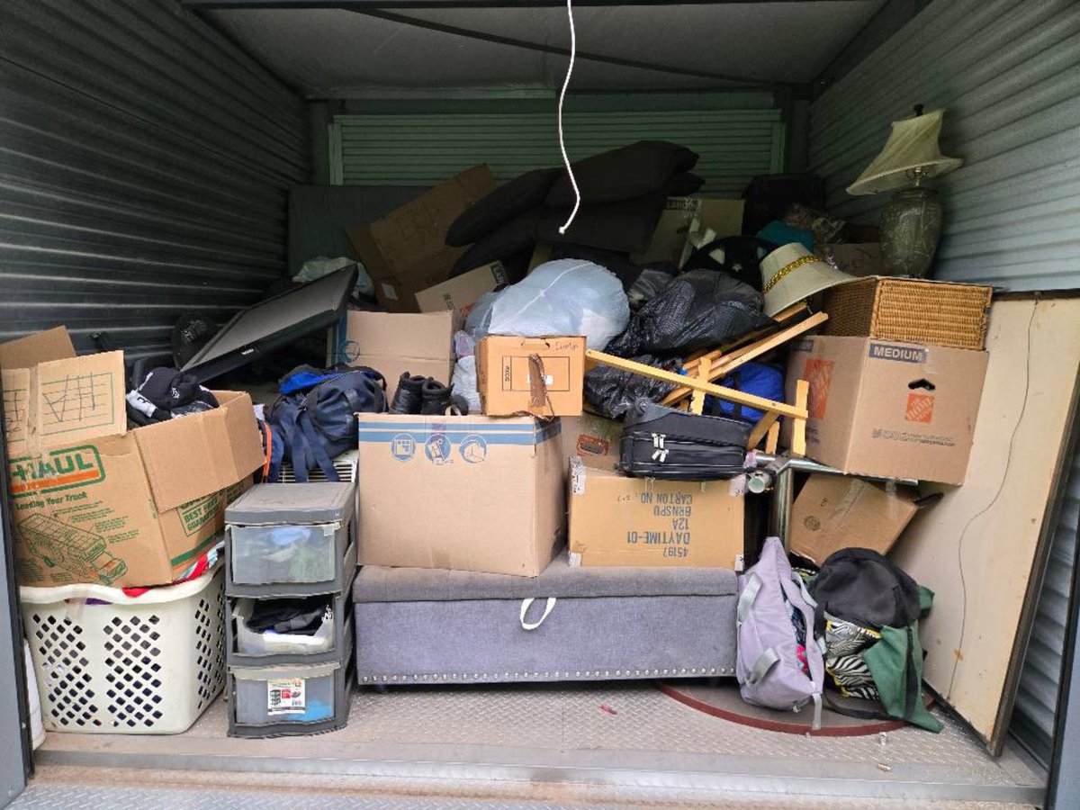 10 x 10 storage unit in Glendale, AZ